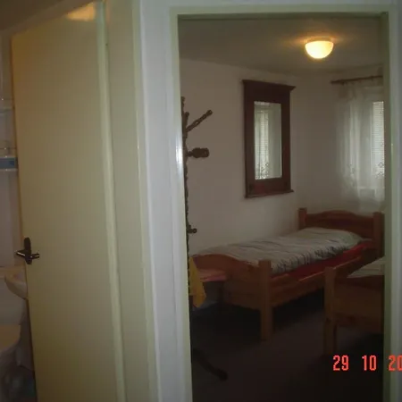 Garibaldi Guest house