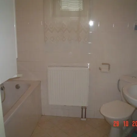 Guest house Garibaldi 2*